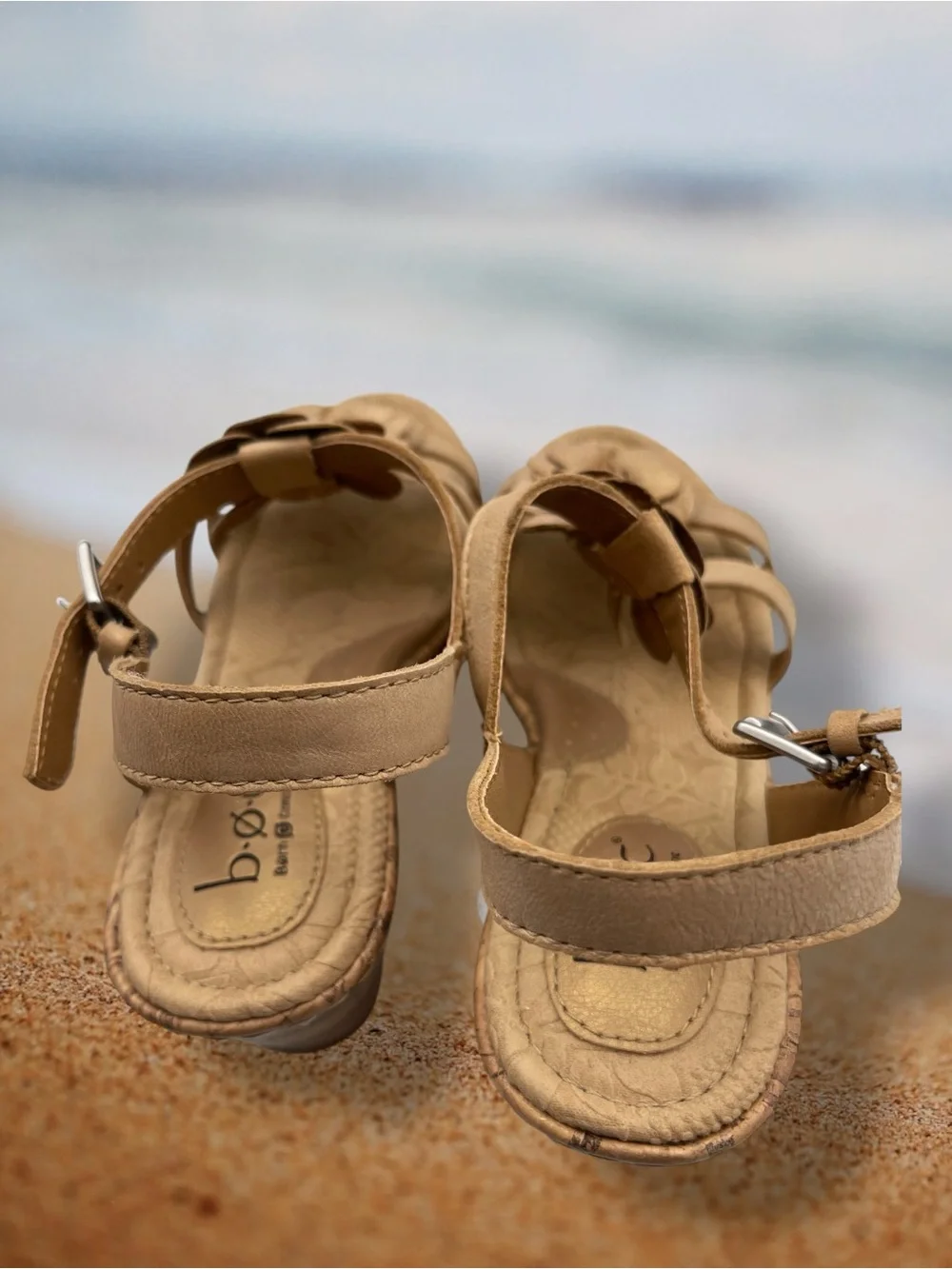 b.o.c. Born Concept Tan Leather Flower Cork Wedge Sandals Size 7